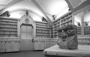 Apotheke - &copy; Janko Belaj