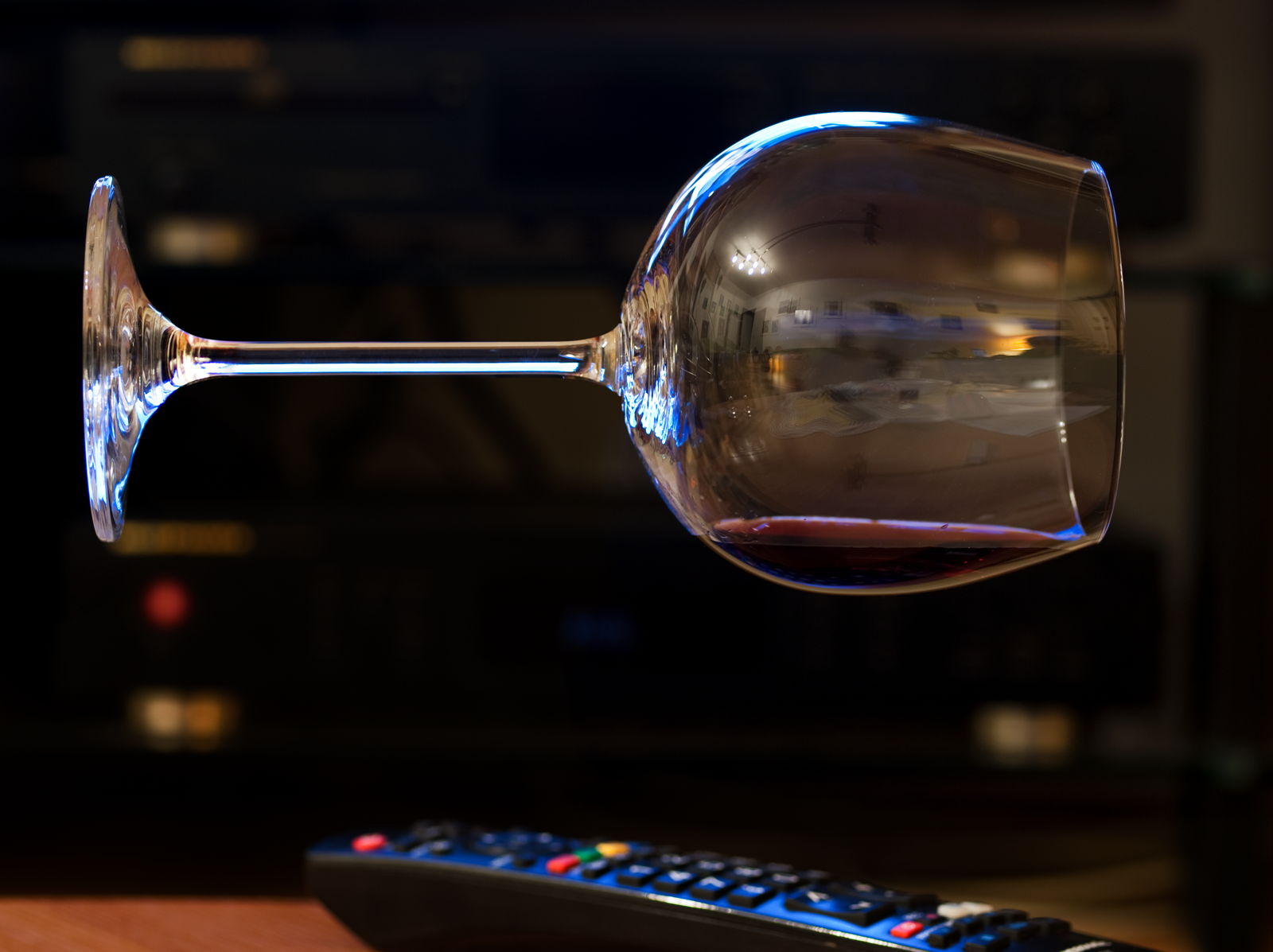 Levitation vor dem Fernseher